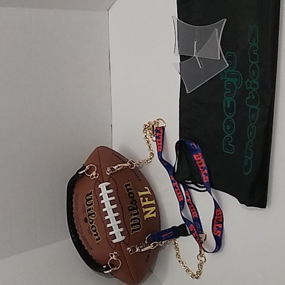 HANDMADE Football Purse (BUFFALO BILLS) 🏈 - Picture 4 of 17